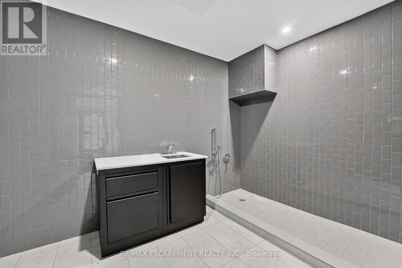 901 - 461 Green Road Property Photo 38