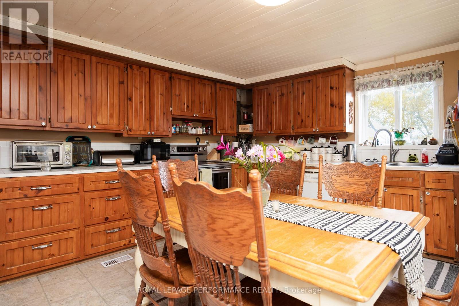 16615 Duff's Corners Road Property Photo 8