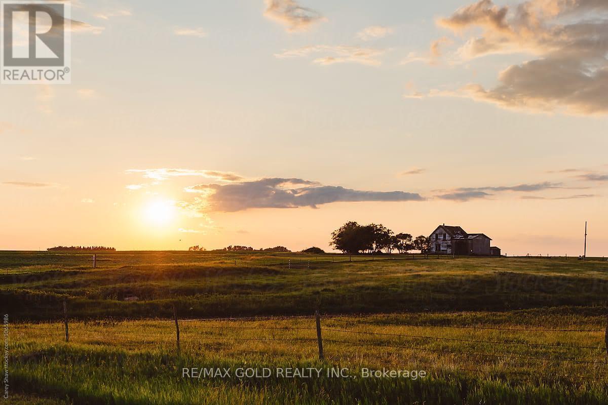 934284 Airport Road Property Photo 3