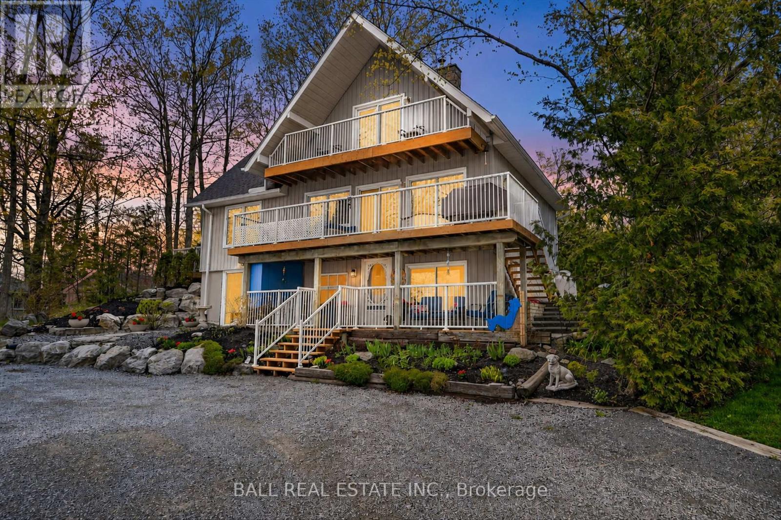 2554 Buckhorn Road N Property Photo 1
