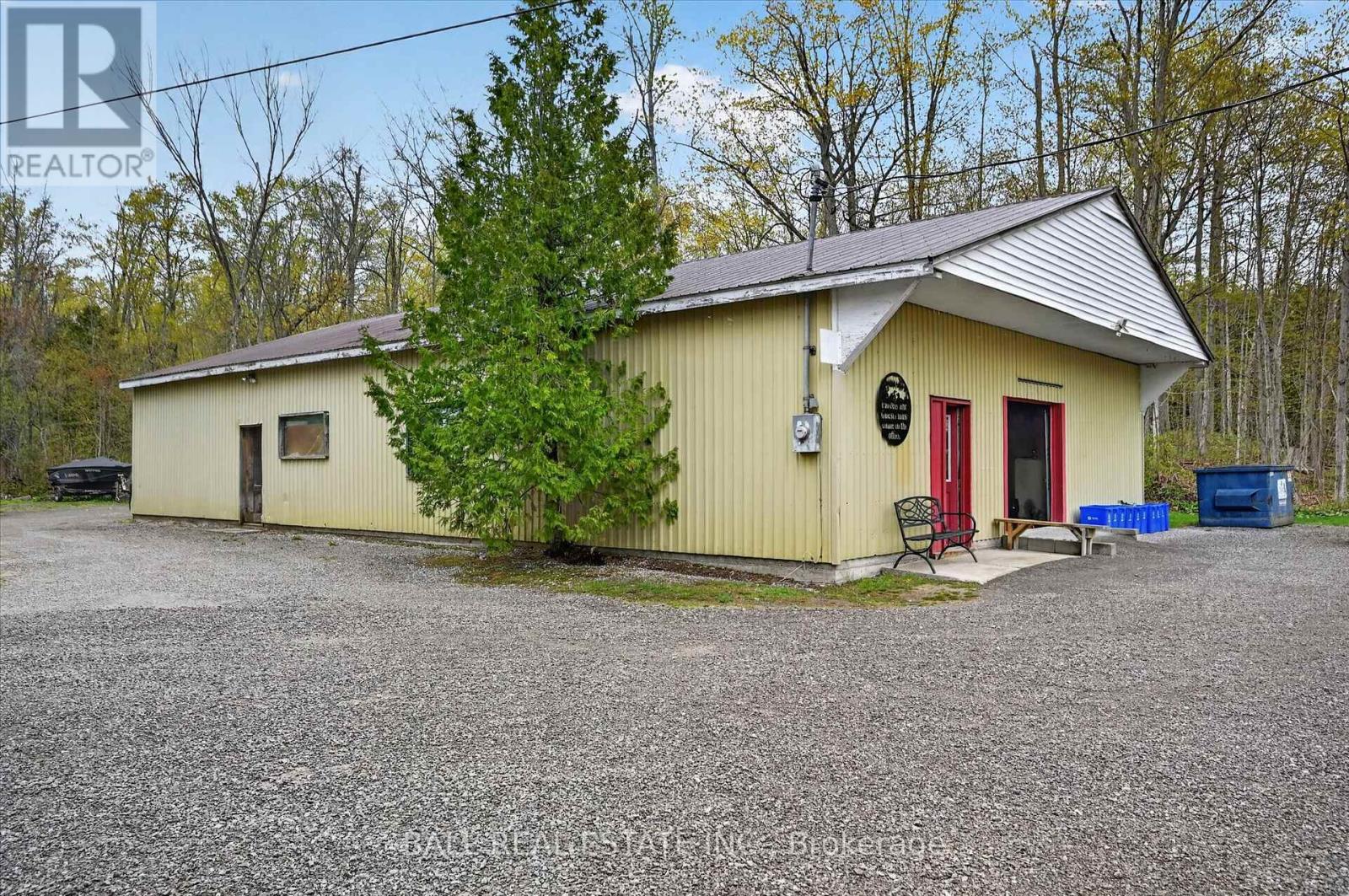 2554 Buckhorn Road N Property Photo 48
