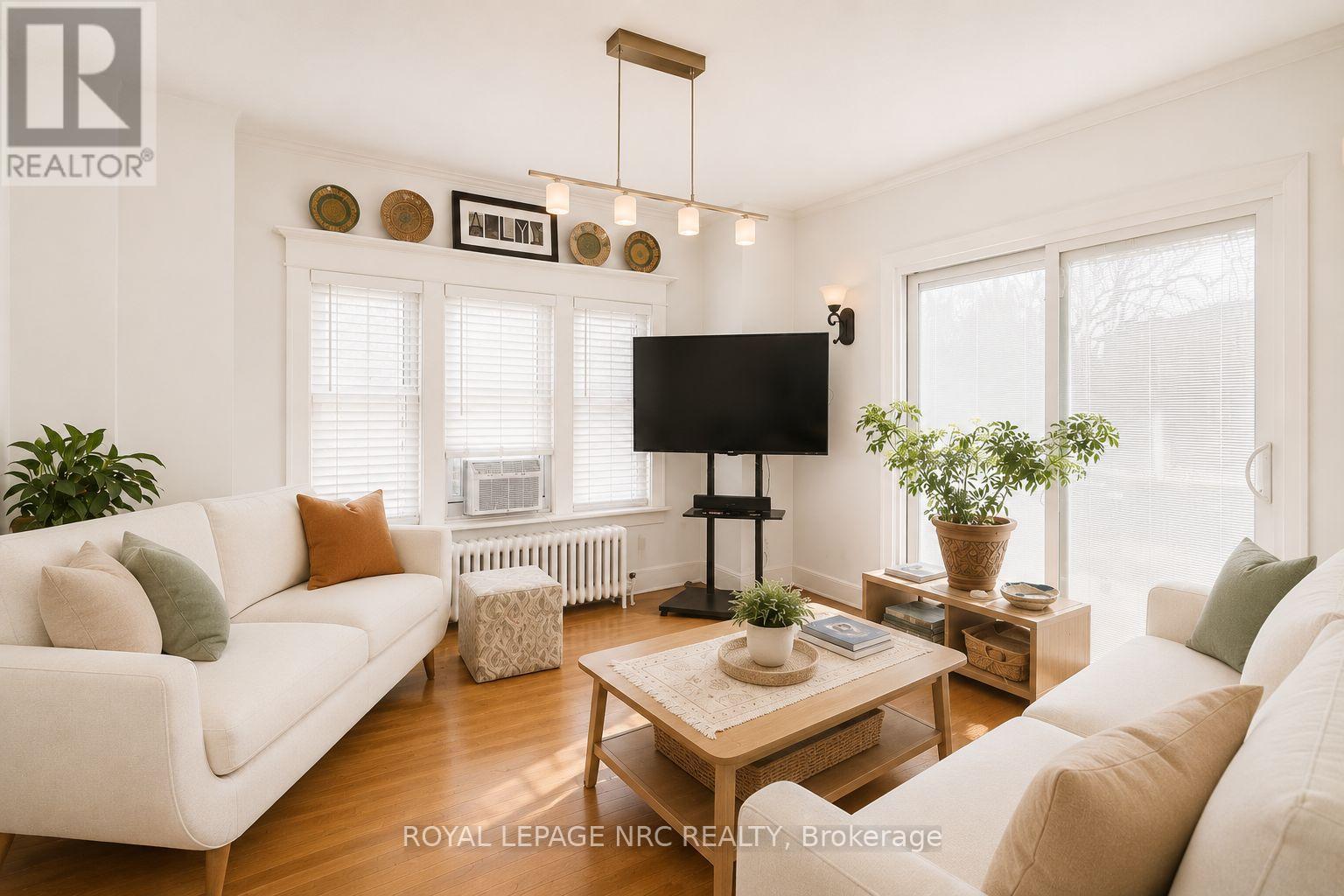 92 DUFFERIN STREET Property Photo 1