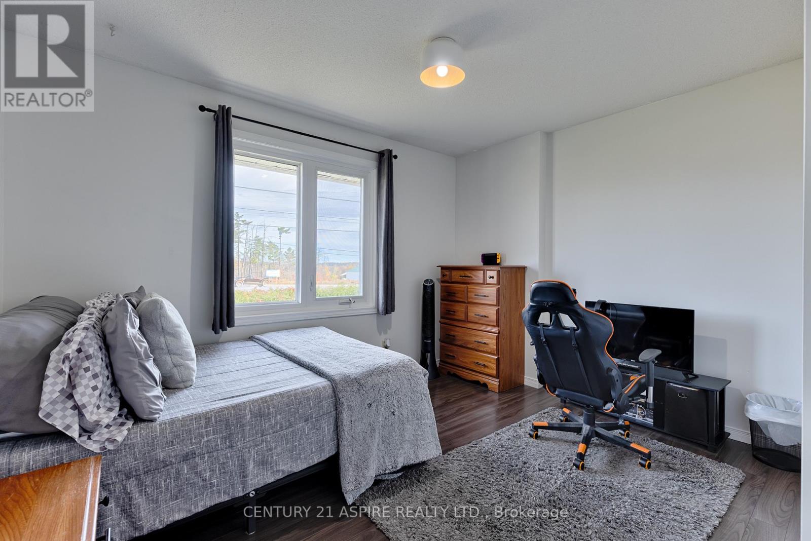 75 Pembroke Street Property Photo 26