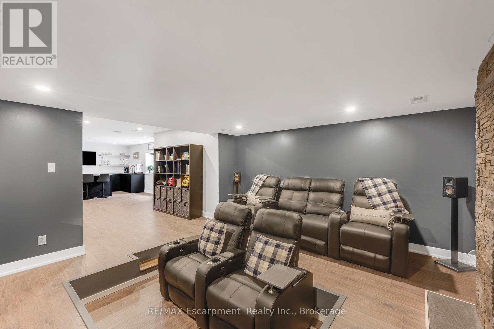 2092 Highway 6 Property Photo 36