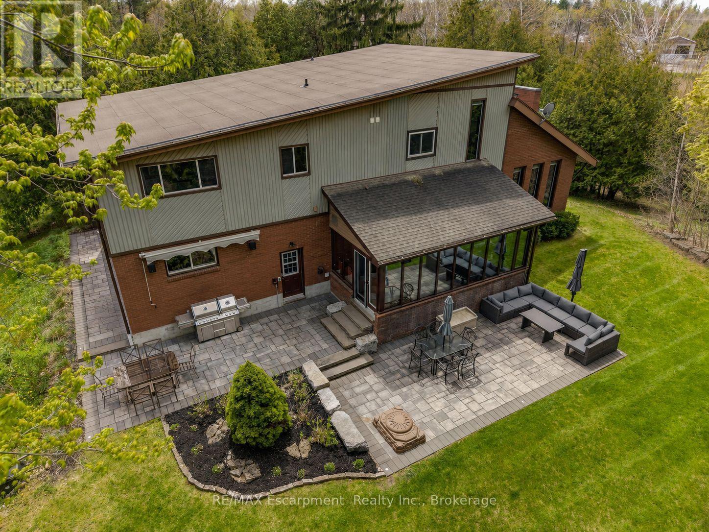 2092 Highway 6 Property Photo 39