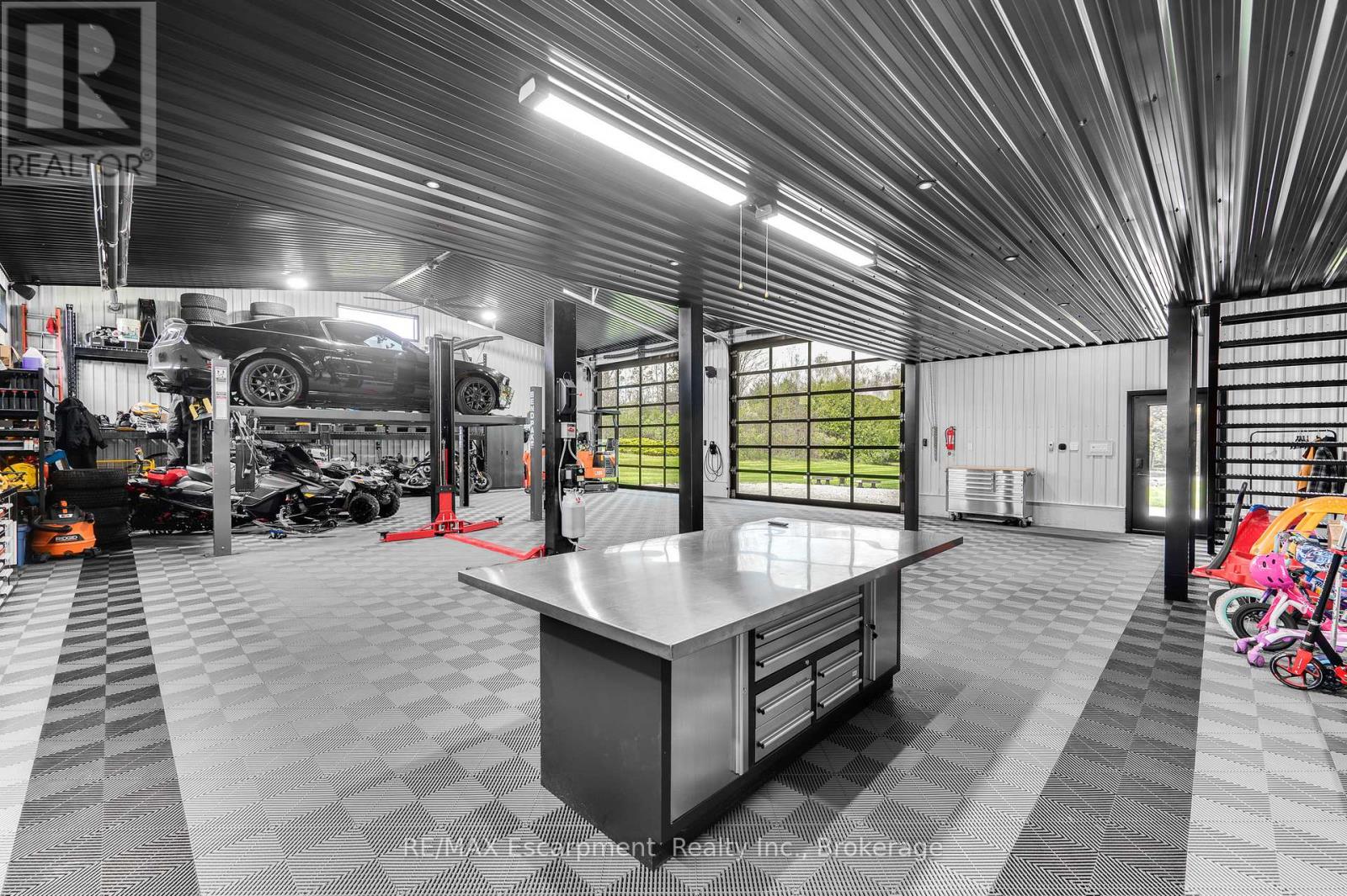 2092 Highway 6 Property Photo 45