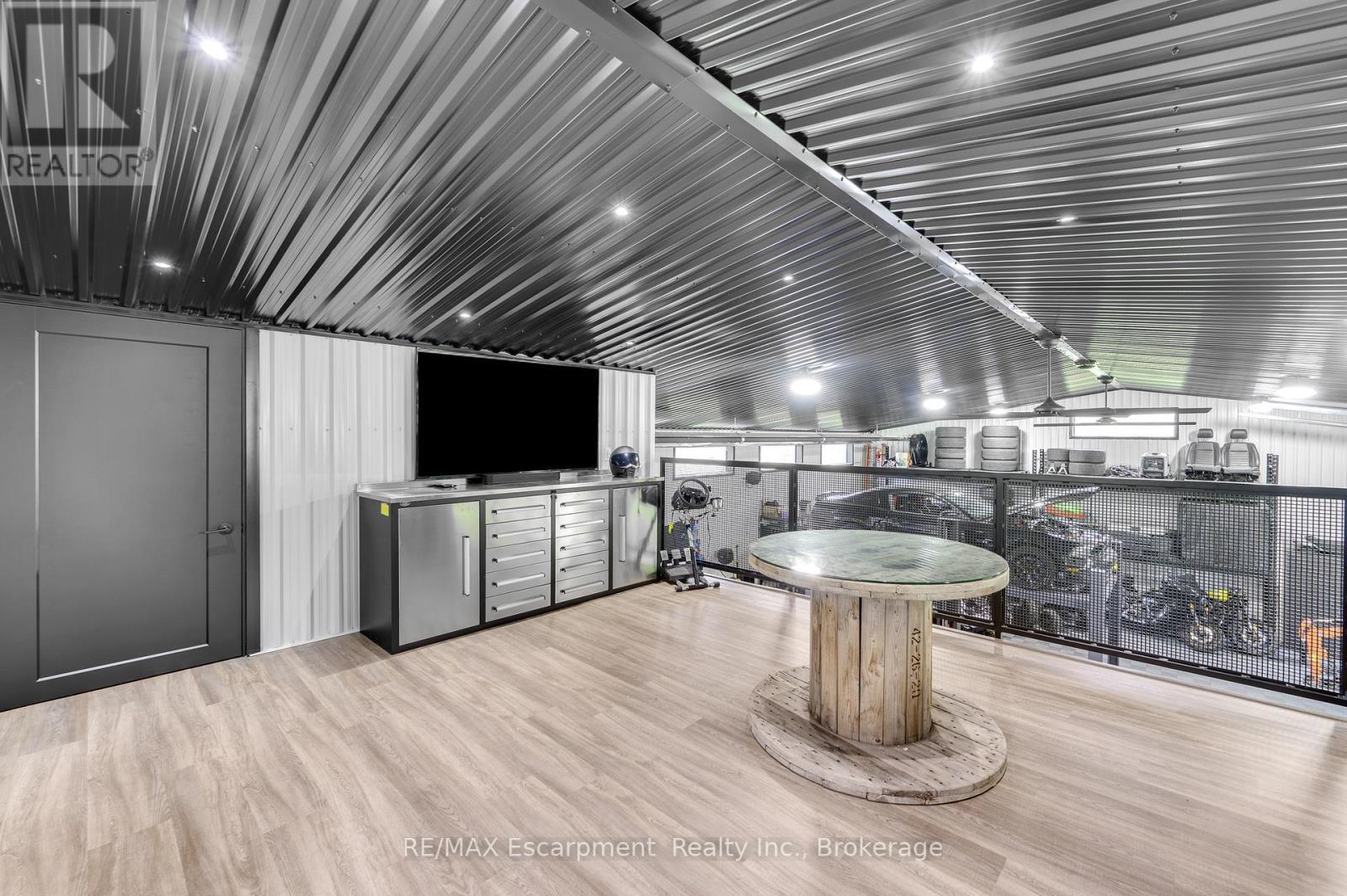 2092 Highway 6 Property Photo 46
