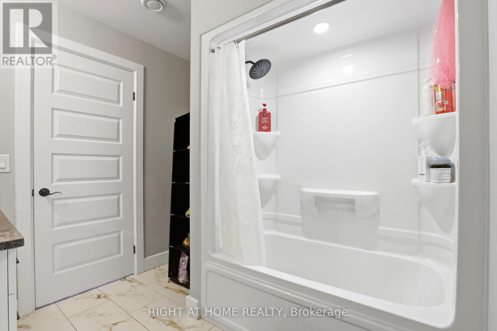114 Tuscany Trail Property Photo 32