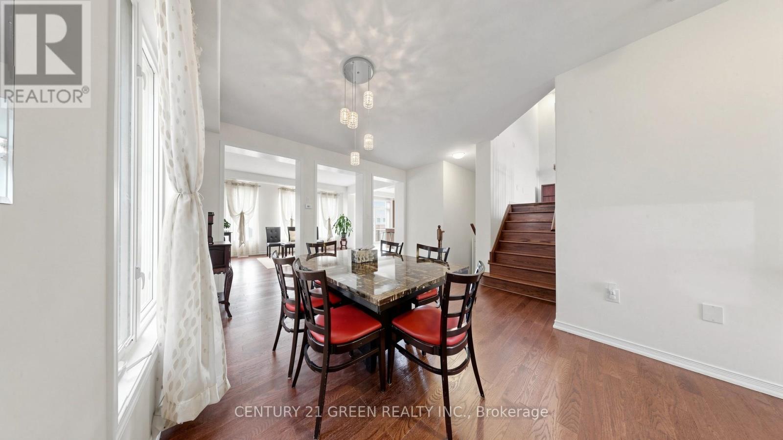 7849 Hoptree Road Property Photo 4