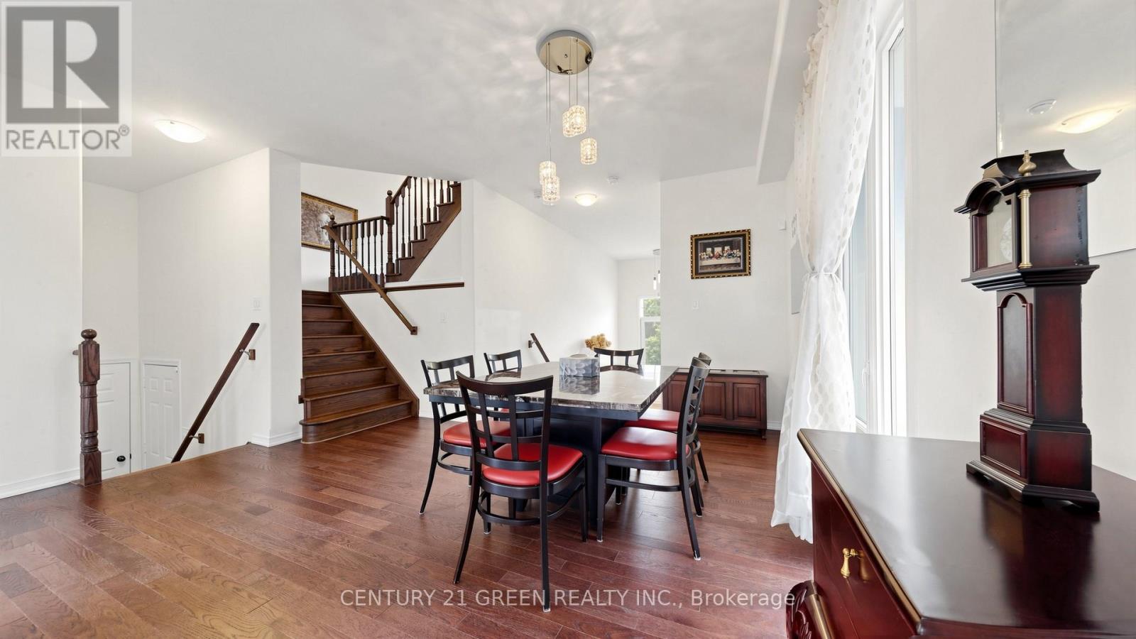 7849 Hoptree Road Property Photo 5