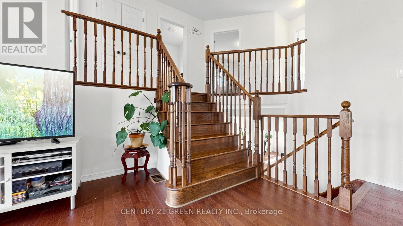 7849 Hoptree Road Property Photo 8