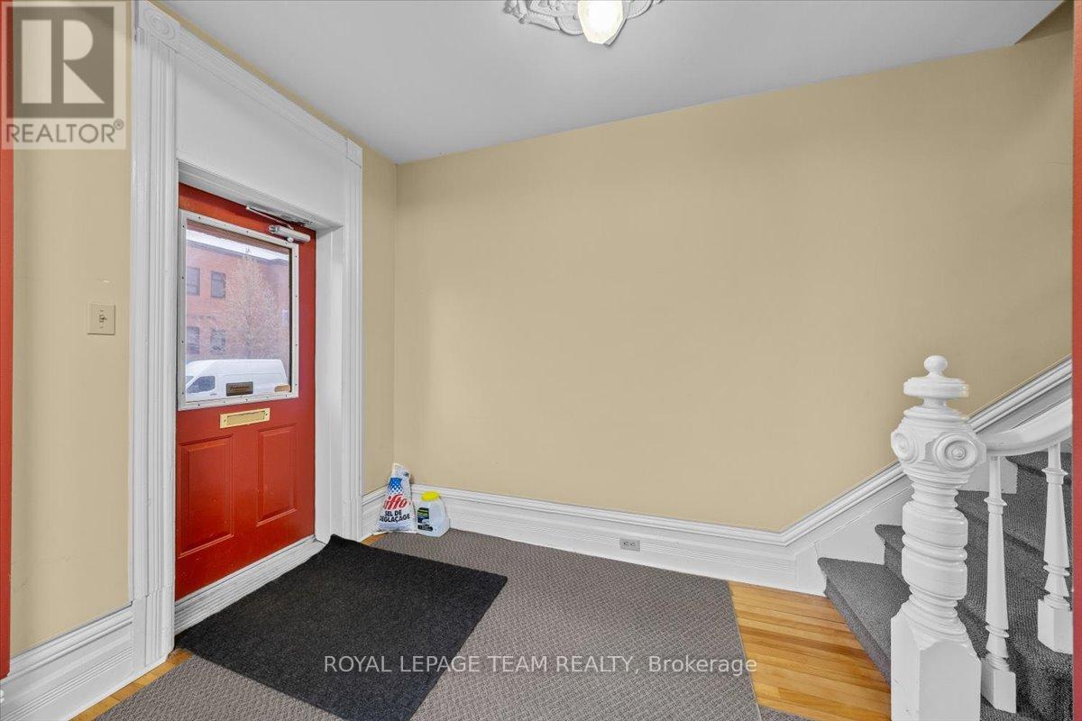 17 Arlington Avenue Property Photo 2