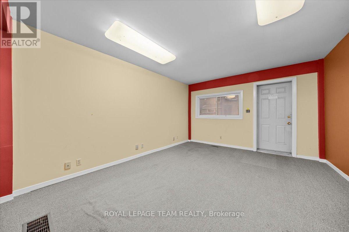 17 Arlington Avenue Property Photo 5