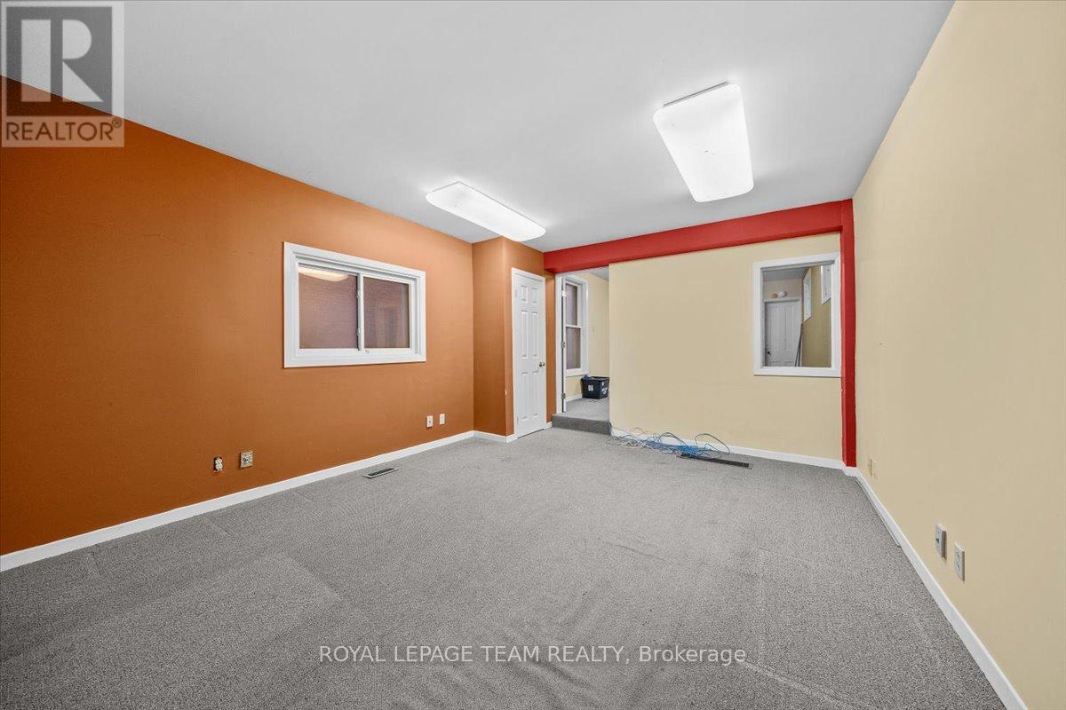 17 Arlington Avenue Property Photo 6