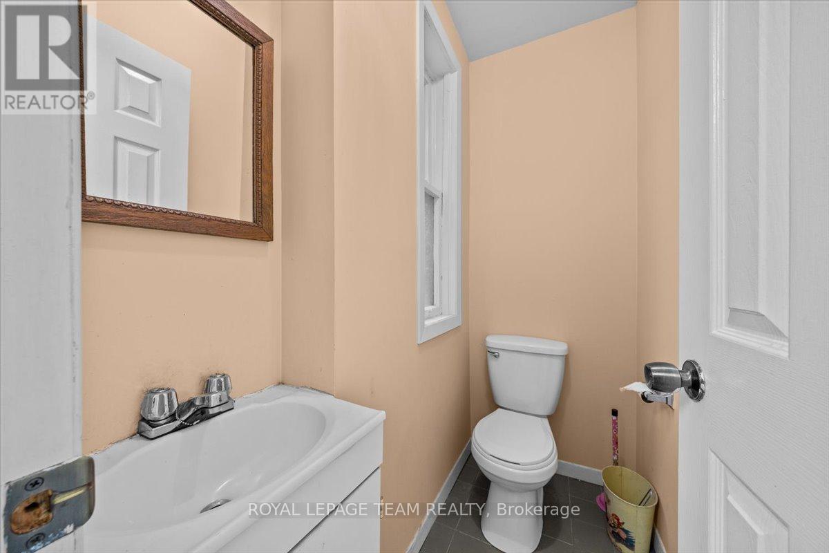 17 Arlington Avenue Property Photo 13