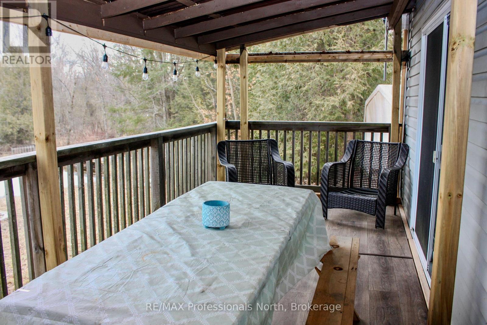 810 4th Line Property Photo 20