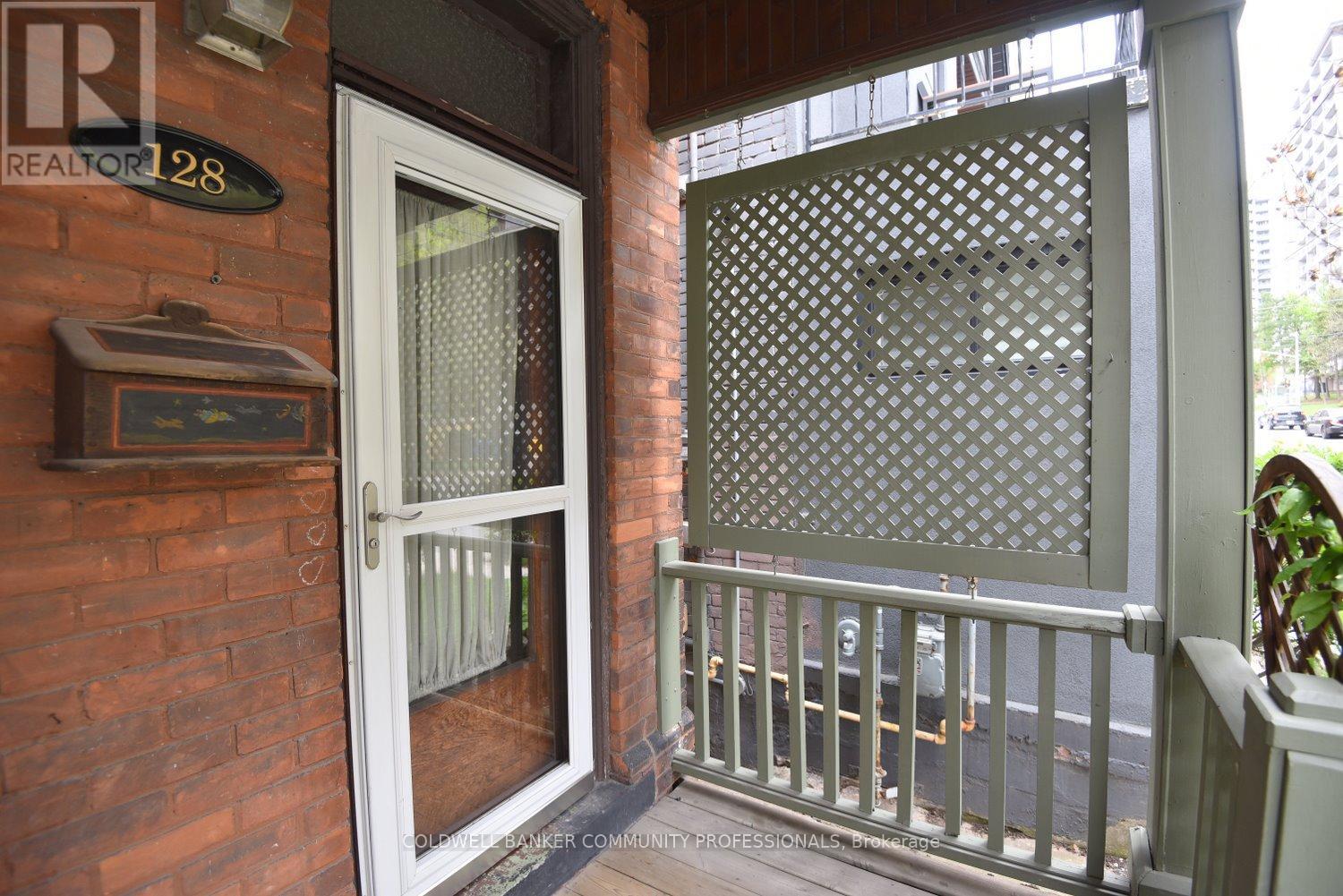 128 Hess Street S Property Photo 2
