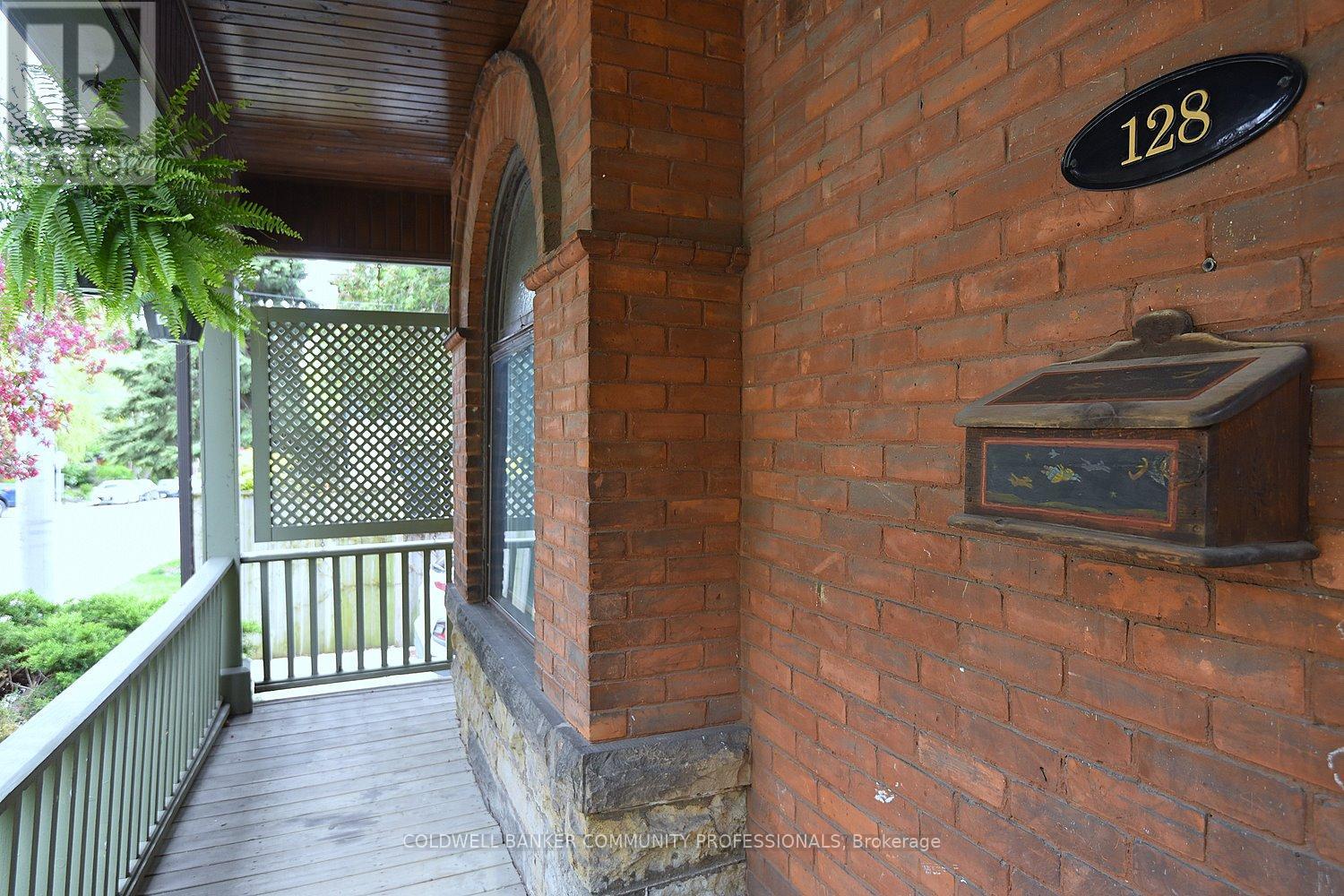 128 Hess Street S Property Photo 3