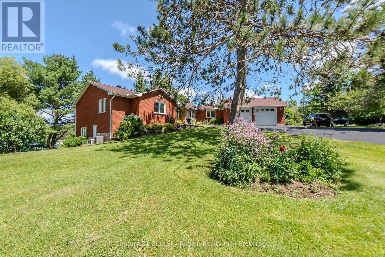 353 Macpherson Drive Property Photo 9
