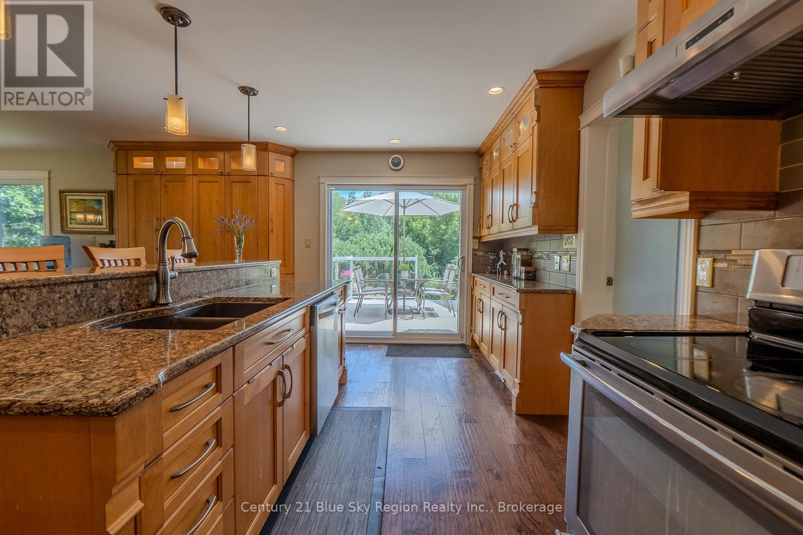 353 Macpherson Drive Property Photo 20