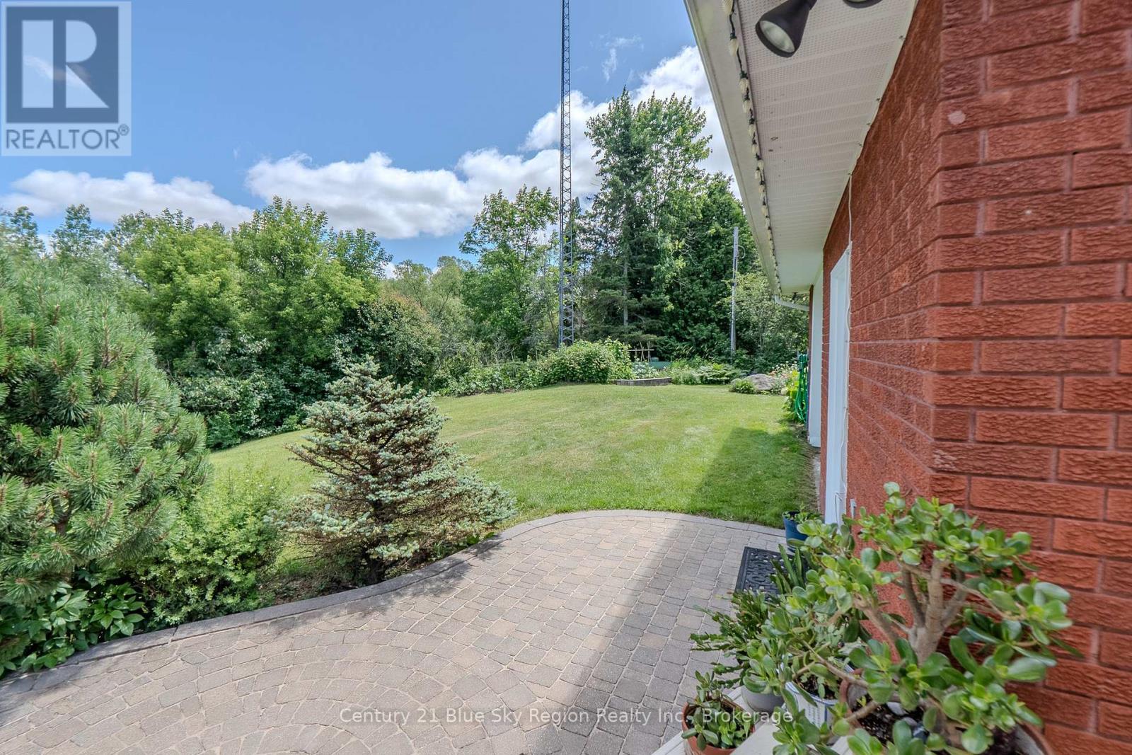 353 Macpherson Drive Property Photo 25