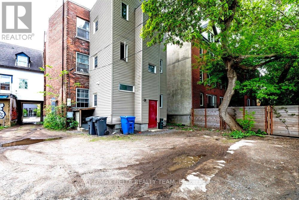 225 St. Patrick Street Property Photo 26