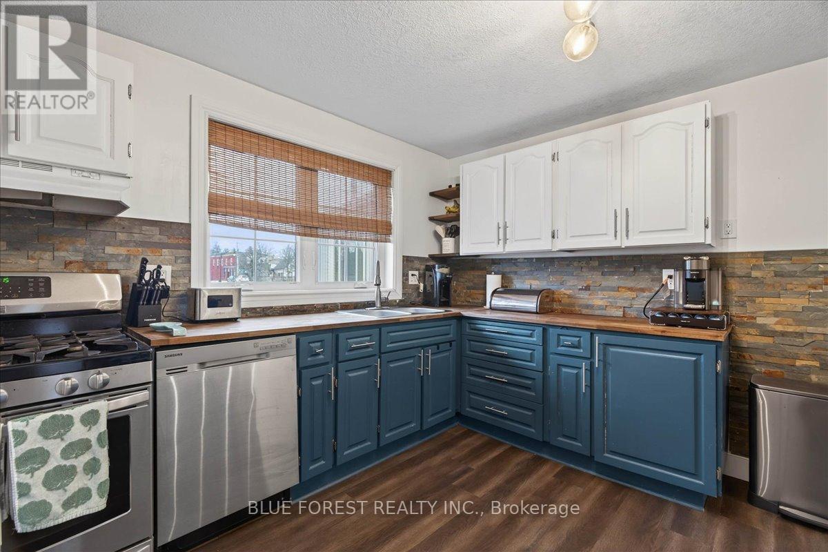 148 Main Street Property Photo 8