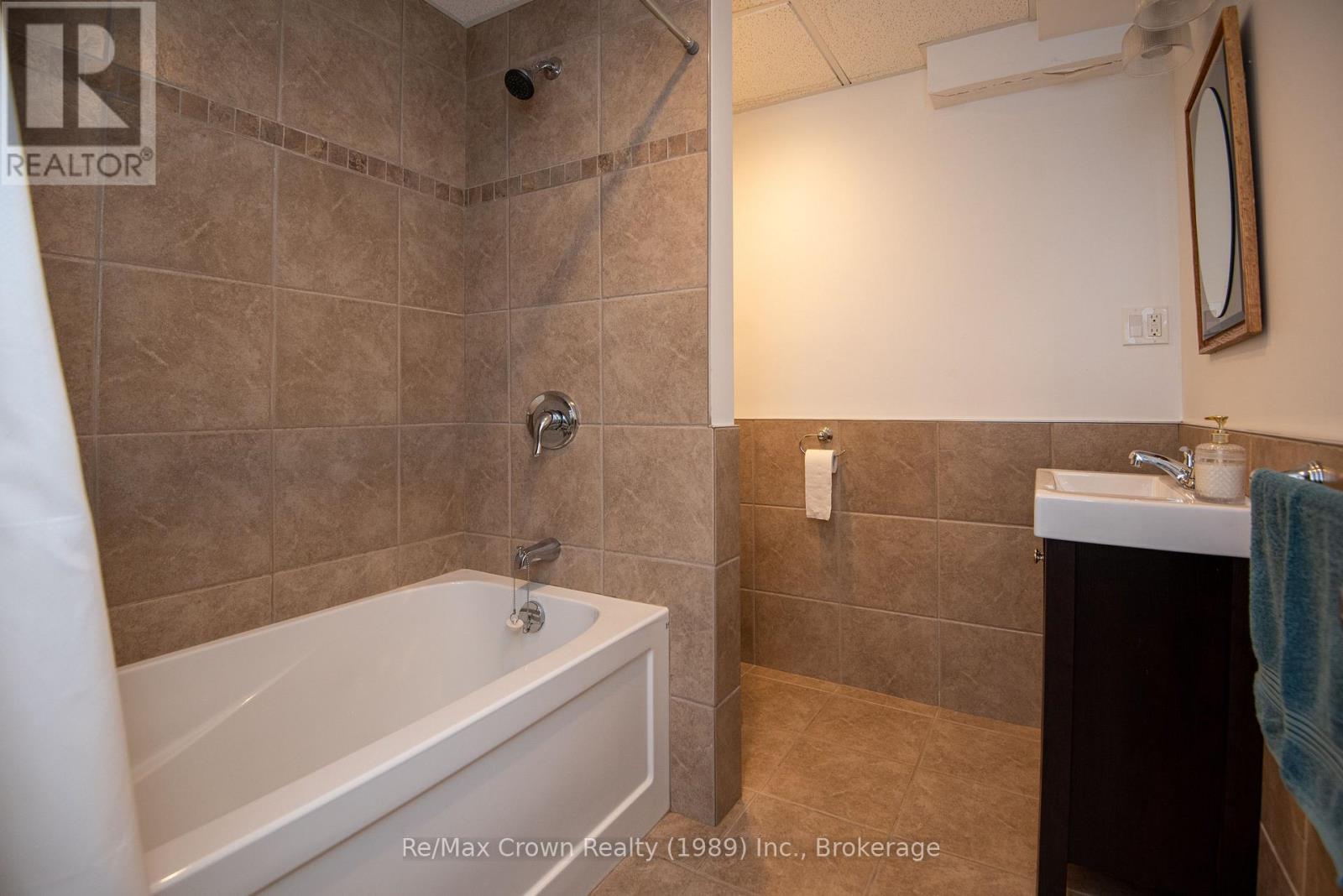 294 Everett Drive Property Photo 33