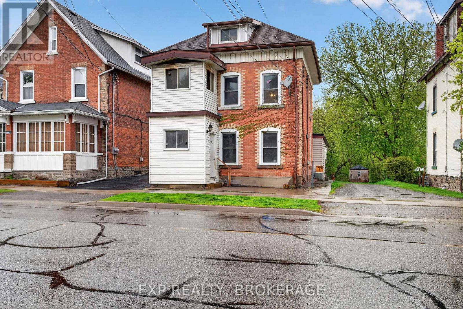 342 KING STREET W