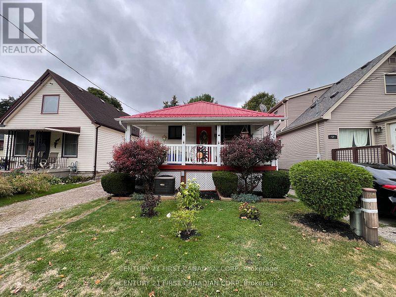 55 Linwood Street Property Photo 6