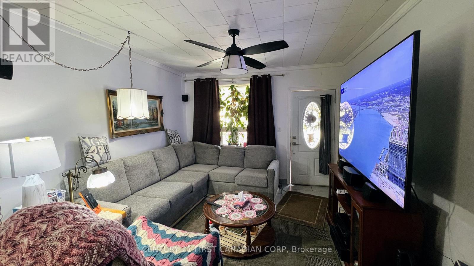 55 Linwood Street Property Photo 10