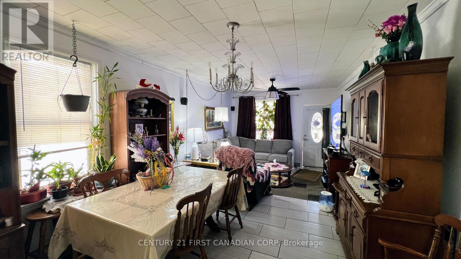 55 Linwood Street Property Photo 13