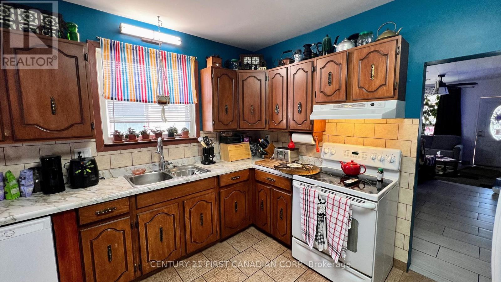 55 Linwood Street Property Photo 18
