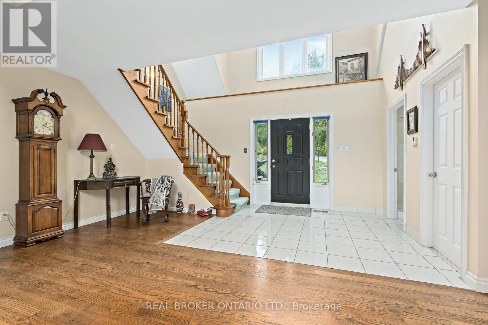 307254 Hockley Road Property Photo 5