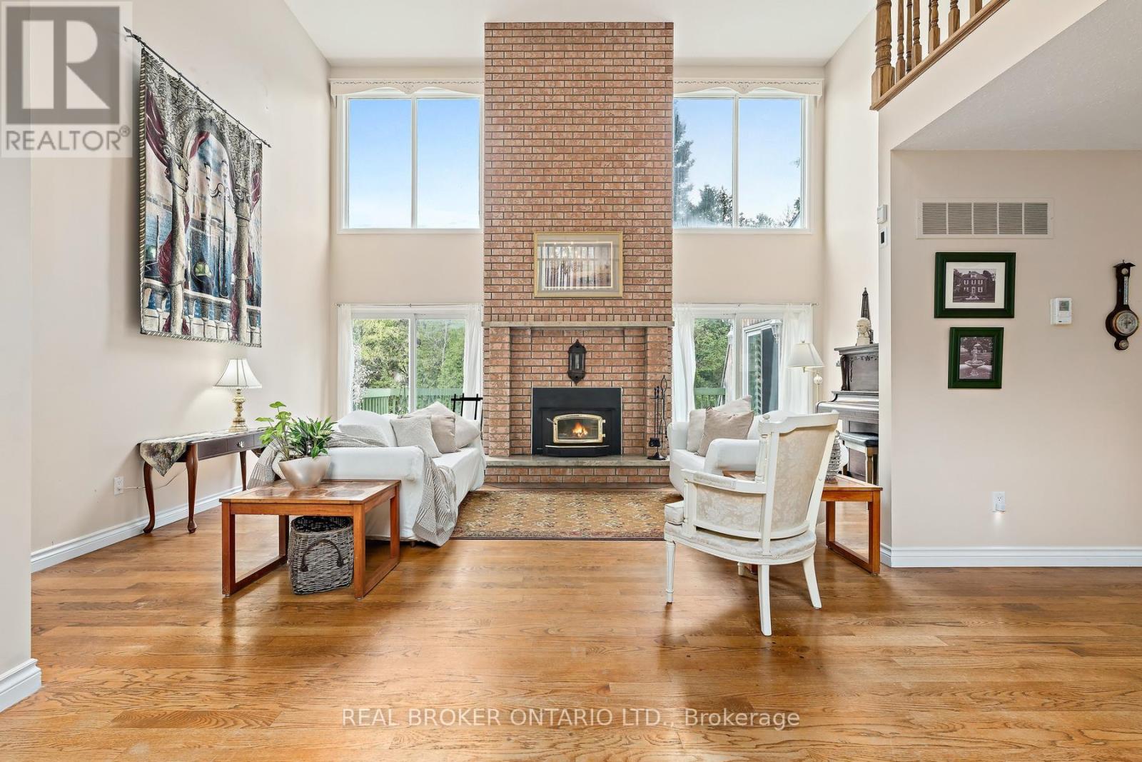 307254 Hockley Road Property Photo 6