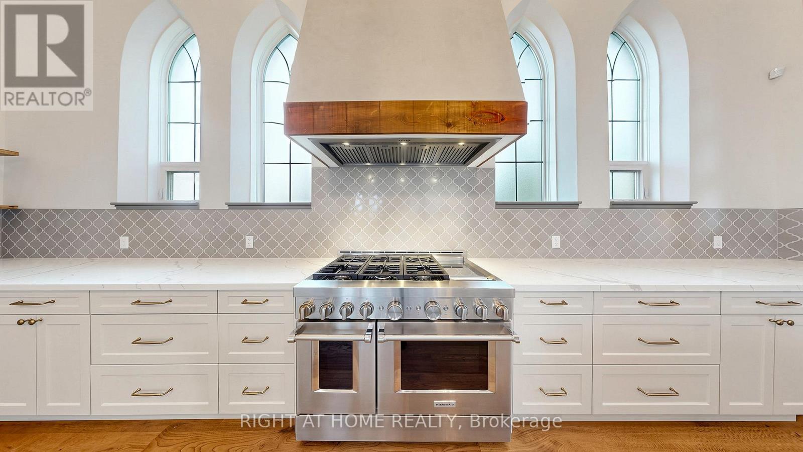 41 Talbot Road Property Photo 11