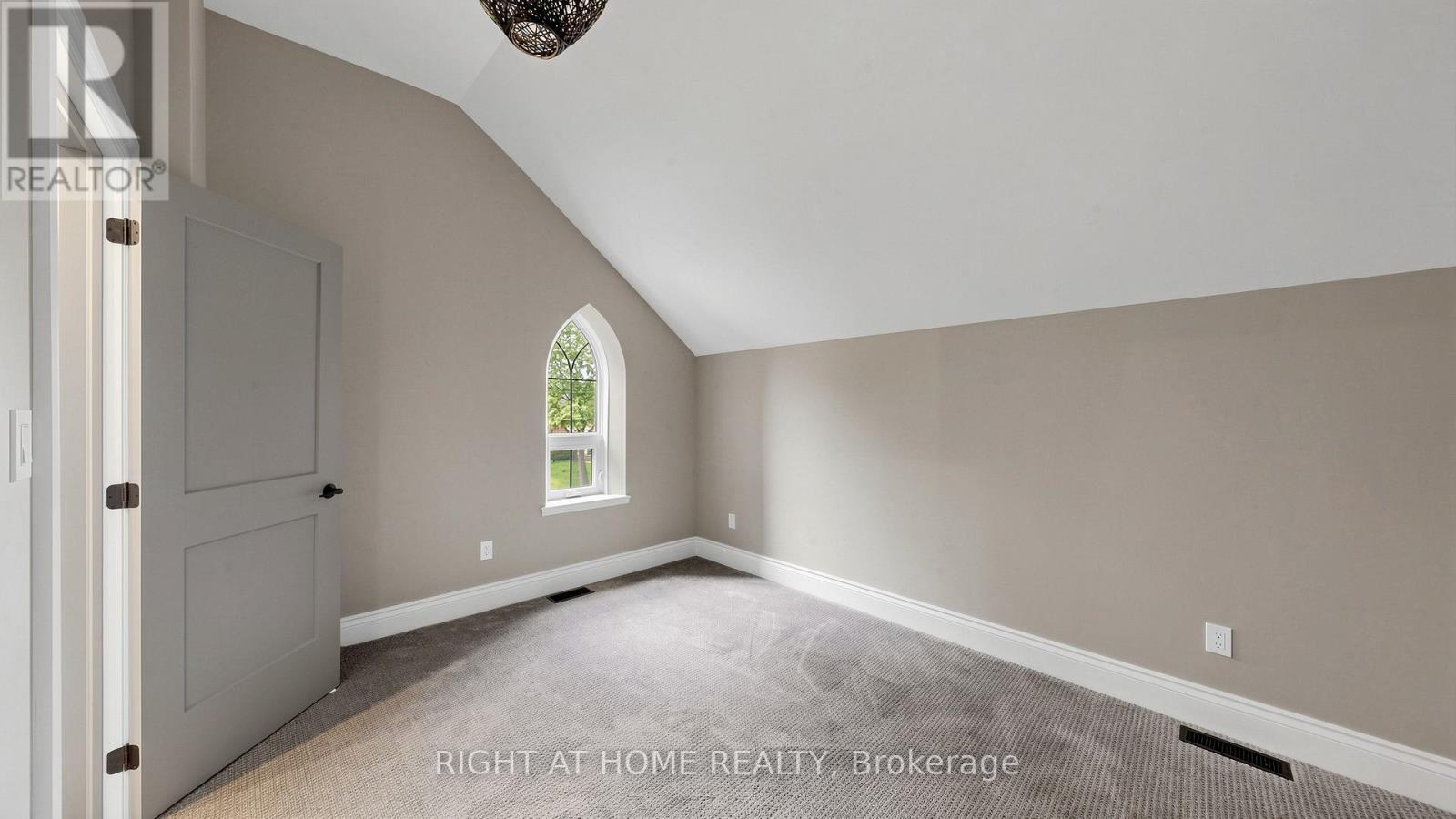 41 Talbot Road Property Photo 23
