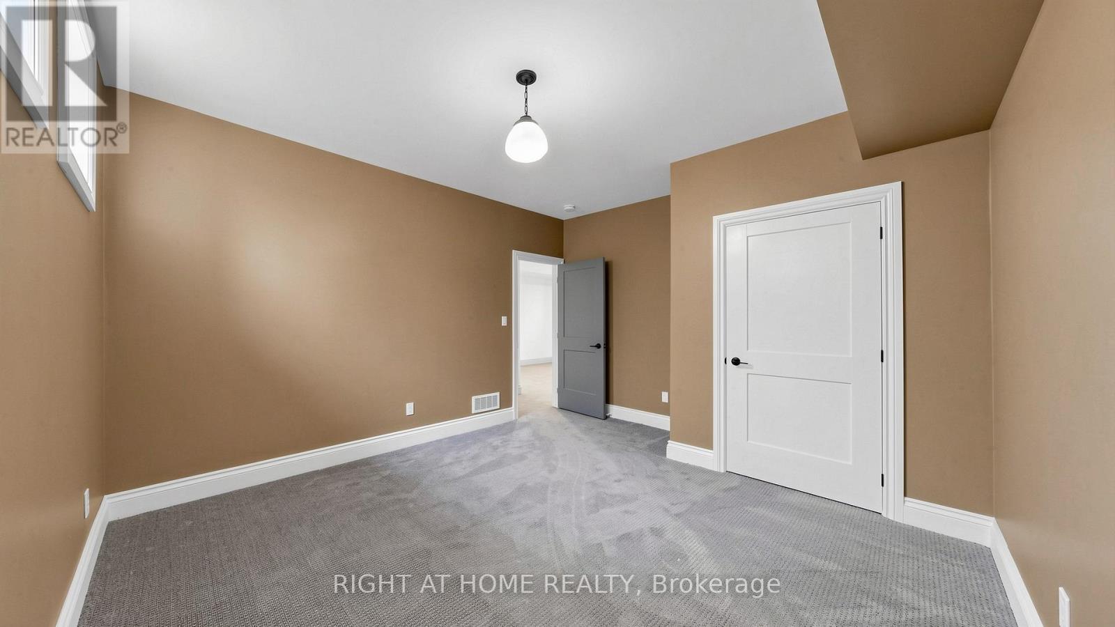 41 Talbot Road Property Photo 34