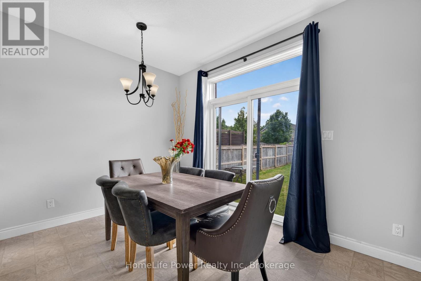 32 Ashberry Place Property Photo 18