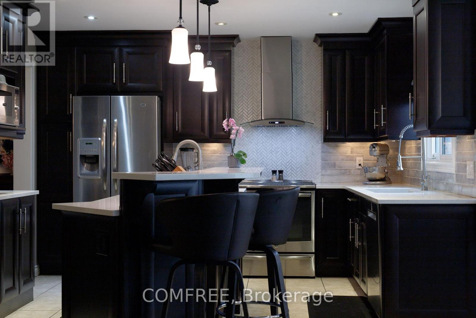 10 Endicott Drive Property Photo 6