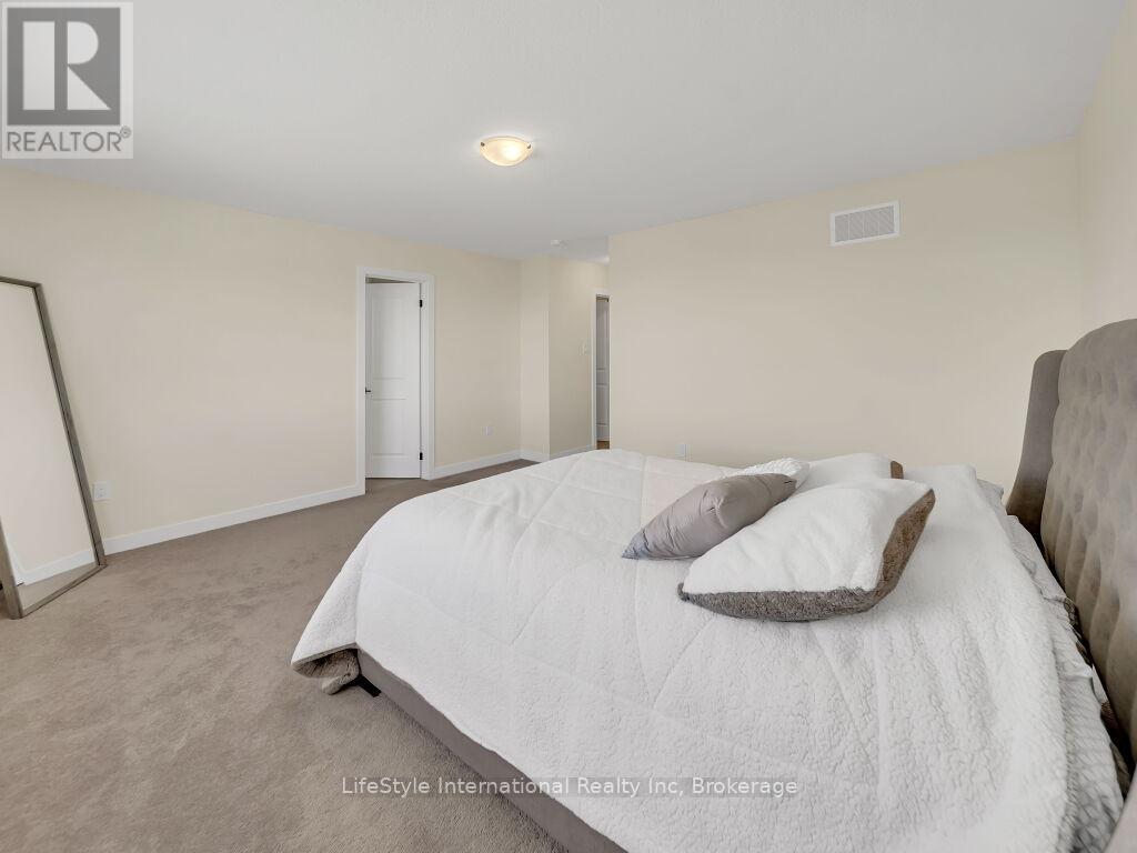 24 Hutchison Road Property Photo 19
