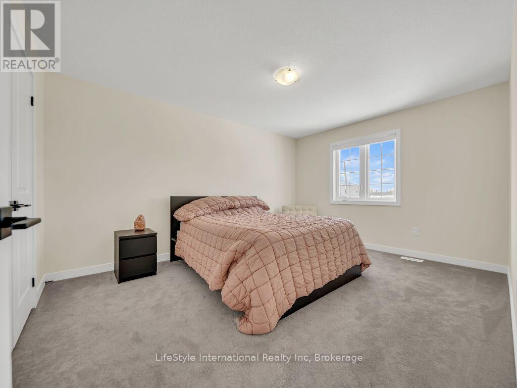 24 Hutchison Road Property Photo 23