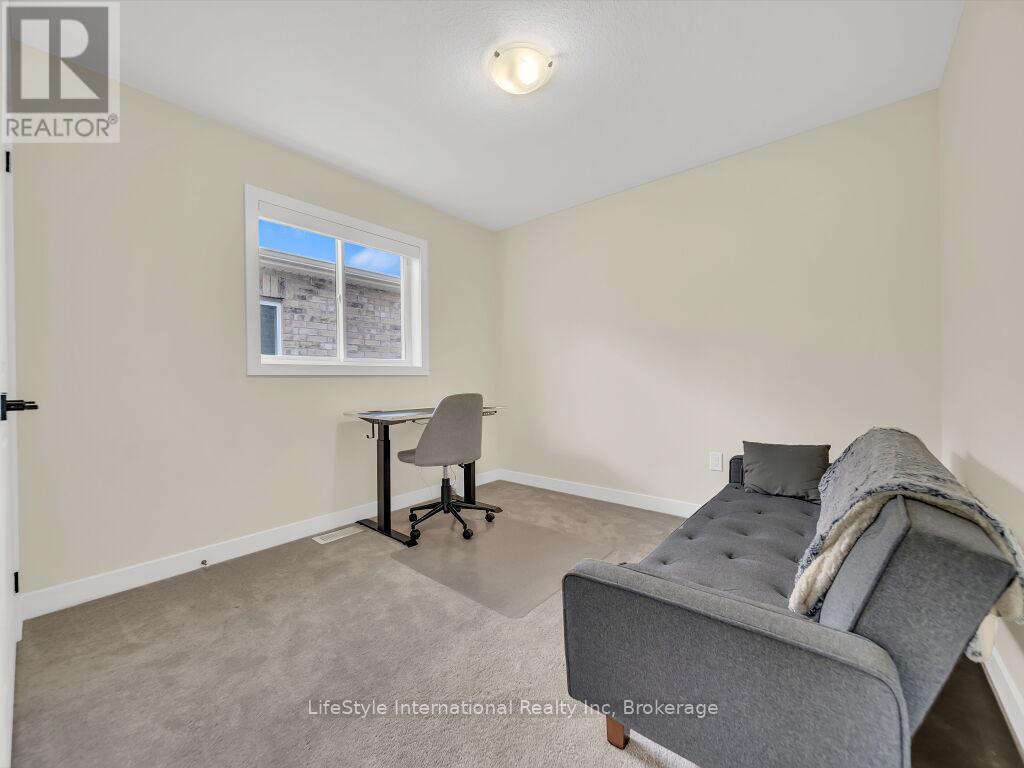 24 Hutchison Road Property Photo 25