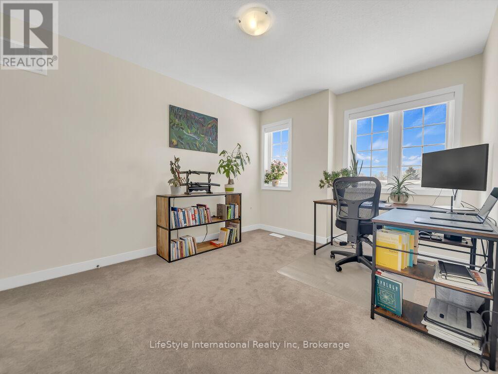 24 Hutchison Road Property Photo 28