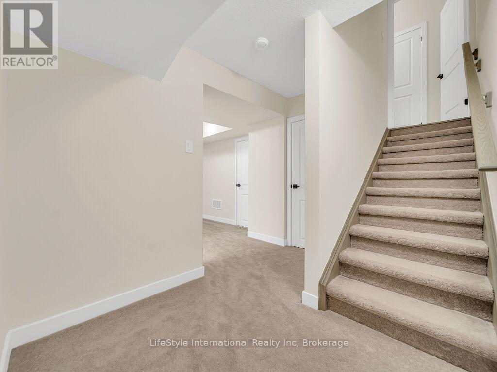 24 Hutchison Road Property Photo 32