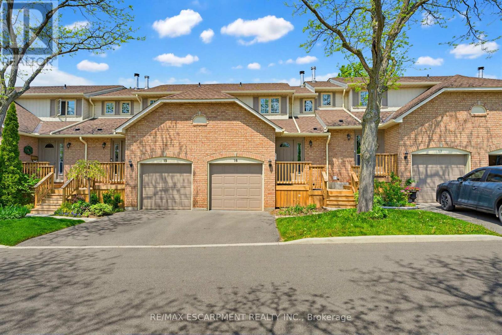 16 - 79 BRAEHEID AVENUE