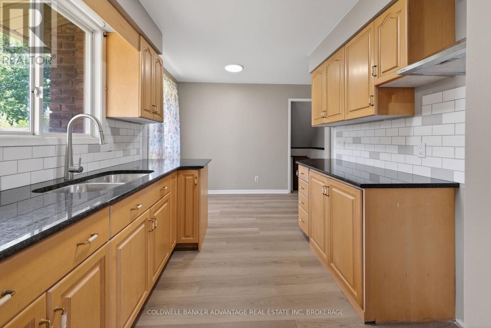 6976 Abbey Circle Property Photo 12