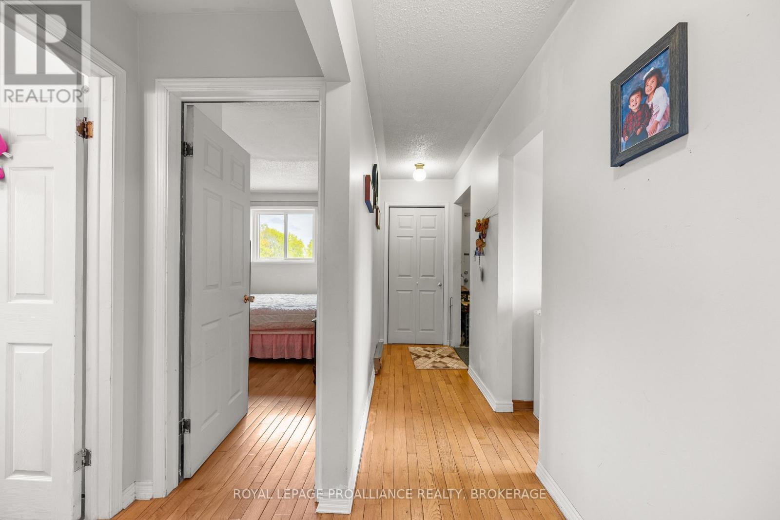 400 King Street W Property Photo 16