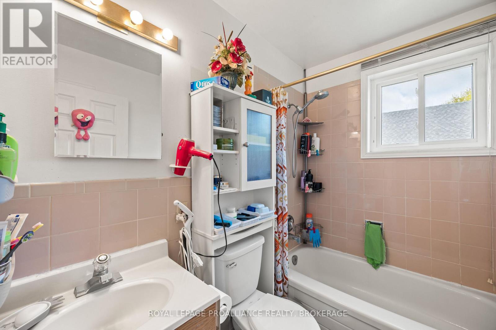 400 King Street W Property Photo 20