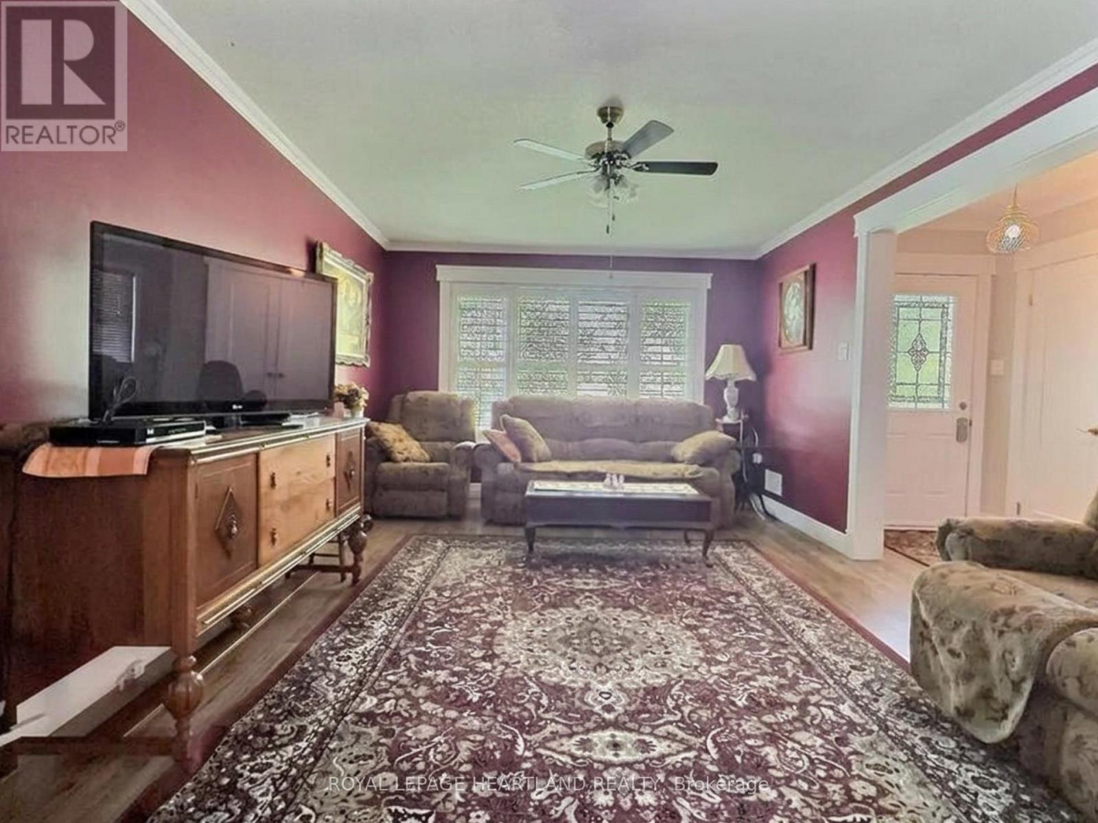 19 Centre Street Property Photo 6